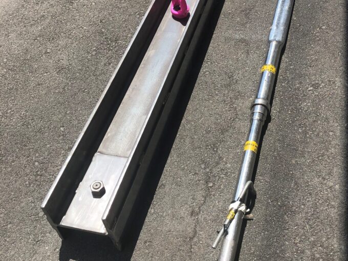 ケーブルドラム吊金物