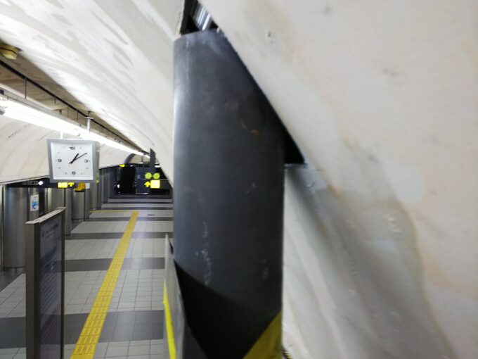 標示器支持ポール開口カバー