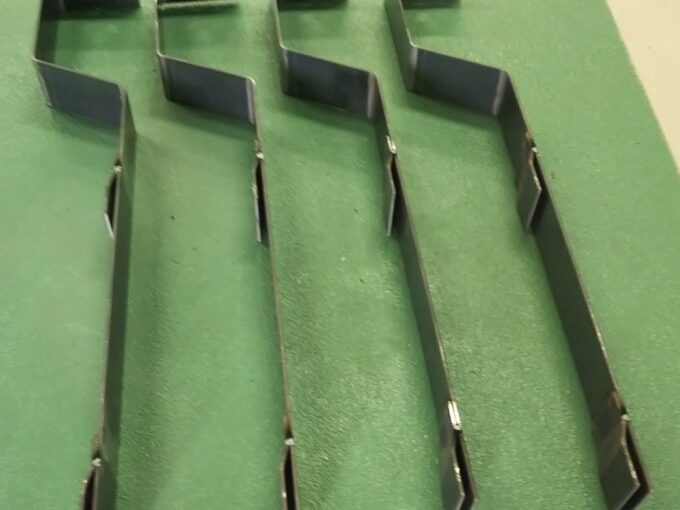 ＬＥＤ照明器具支持金物