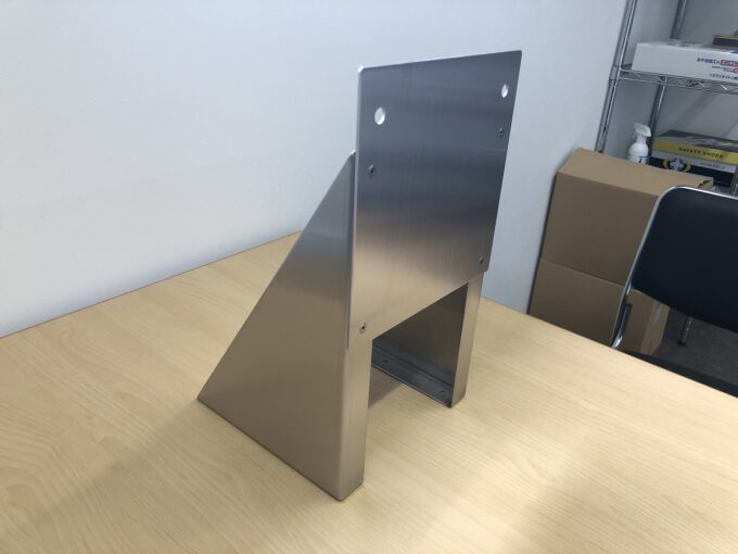 センサー取付金具