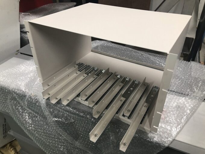 ラックマウント金物