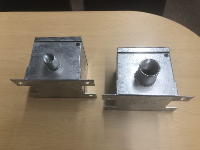 ソケット付き完全防水プルボックス