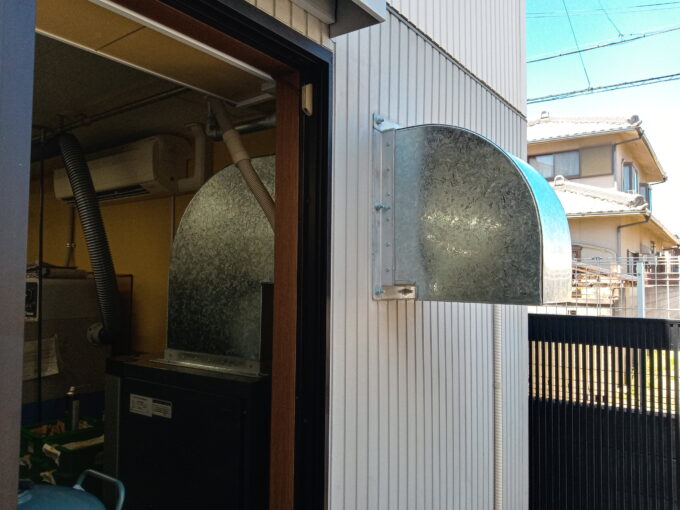排気ダクト