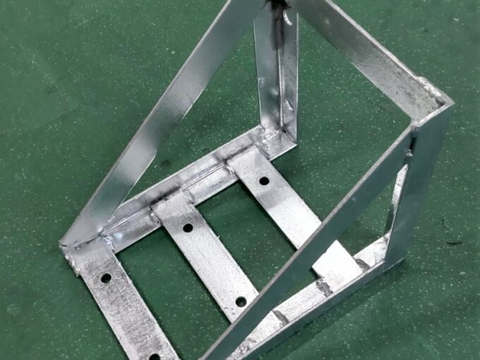 フロートスイッチ取付用金物