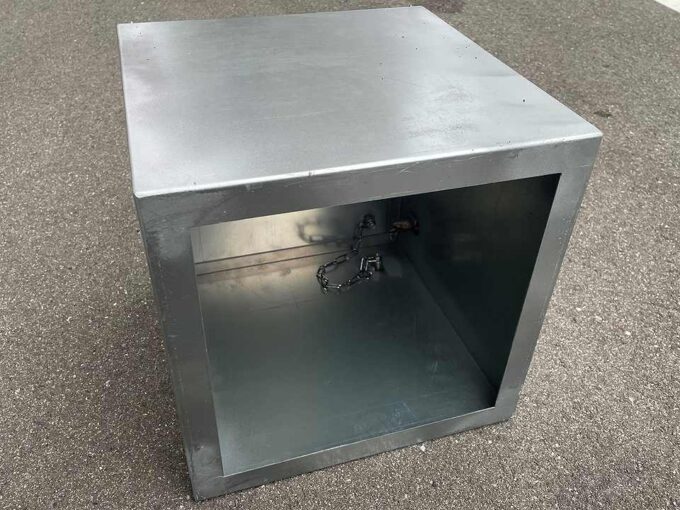 落下防止チェーン付プルボックス