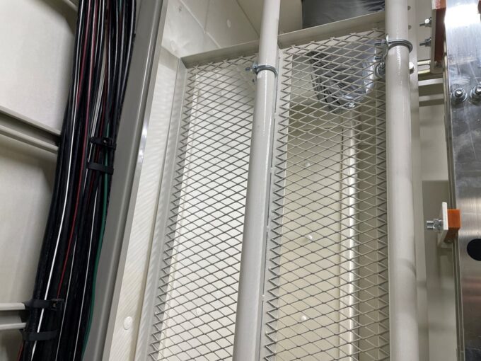 電気室侵入防止 ネットフェンス