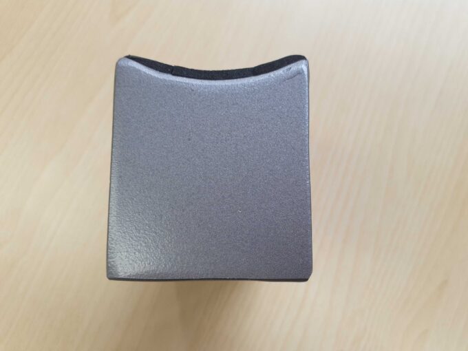 ポール固定用中間金具