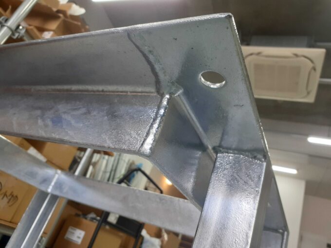 EV充電器用ドブ架台