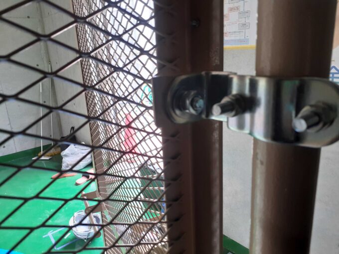 片開きネットフェンス