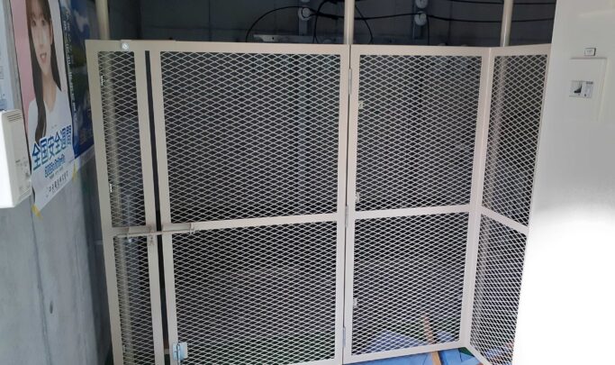 片開きネットフェンス