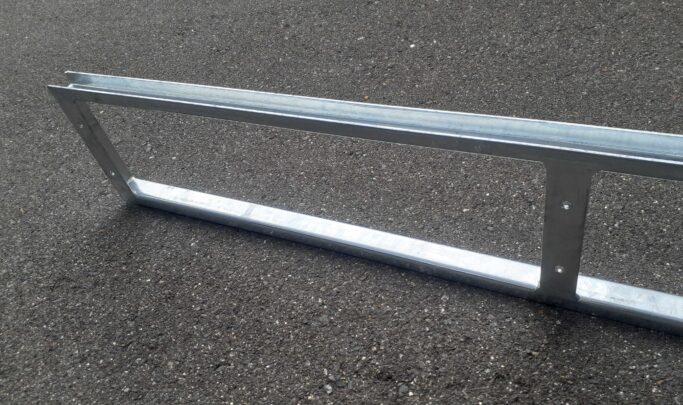 ケーブル支持架台