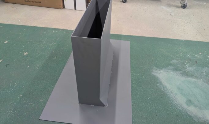 貫通ダクト
